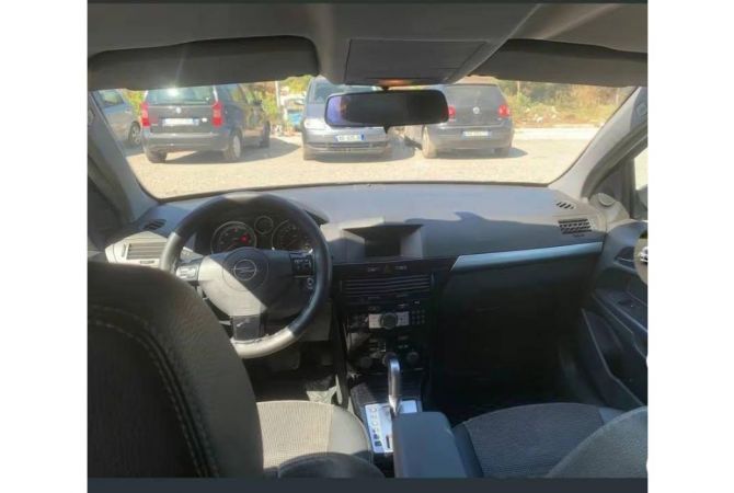 Makina ne shitje  ne Tirane - 1,900 Euro