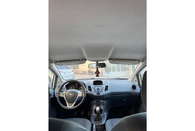 Makina ne shitje  ne Tirane - 3,200 Euro