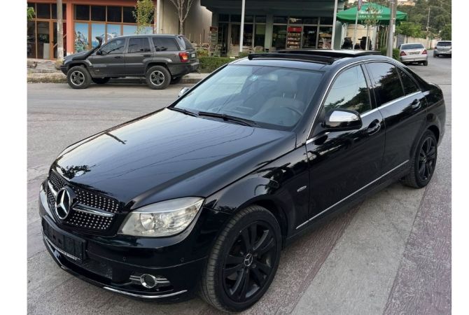 Makina ne shitje ne Tirane - 7,600 Euro
