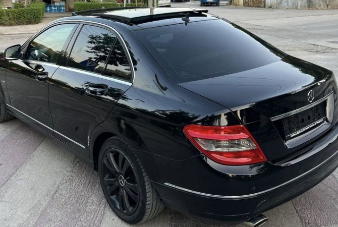 Auto in Vendita  a Tirana - 7,600 Euro