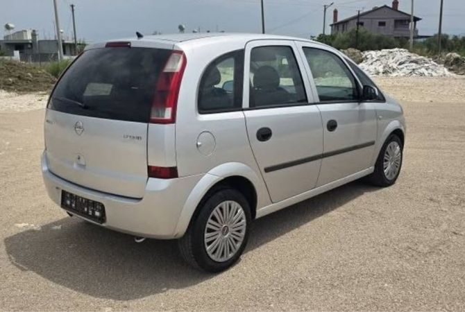Makina ne shitje  ne Durres - 2,700 Euro