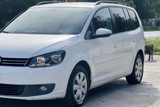 Makina ne shitje  ne Tirane - 8,300 Euro