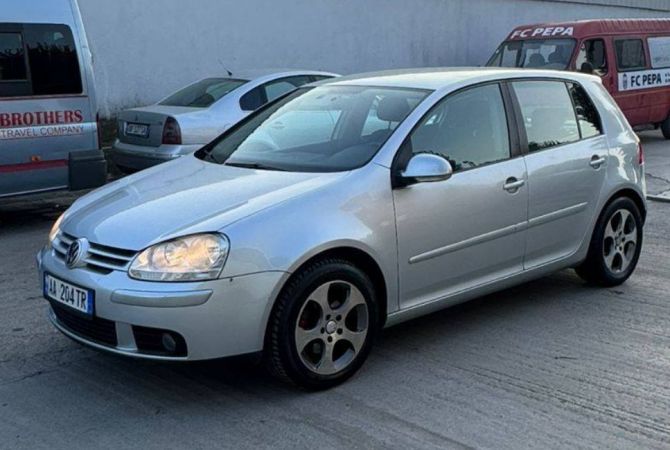 Makina ne shitje  ne Tirane - 3,800 Leke