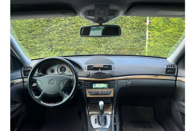 Makina ne shitje ne Tirane, Mercedes-Benz, 2005 Diesel,Kambio Automatik Pagesa 5,200  Euro.