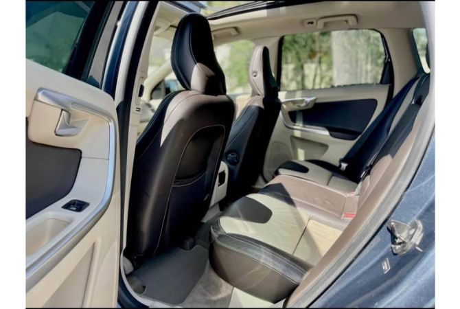 Makina ne shitje ne Tirane, Volvo, 2010 gasoline-gas,Kambio Automatik Pagesa 10,700  Euro.