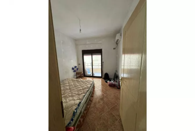 Shtepi ne shitje Apartament ne Sarande, 1+1, Mobilimi Pjeserisht e mobiluar, Pagesa 69,000  Euro.
