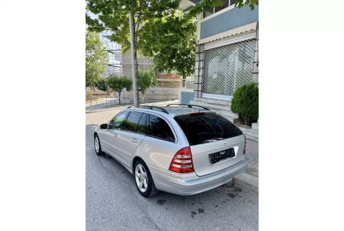 Makina ne shitje  ne Tirane - 4,000 Euro
