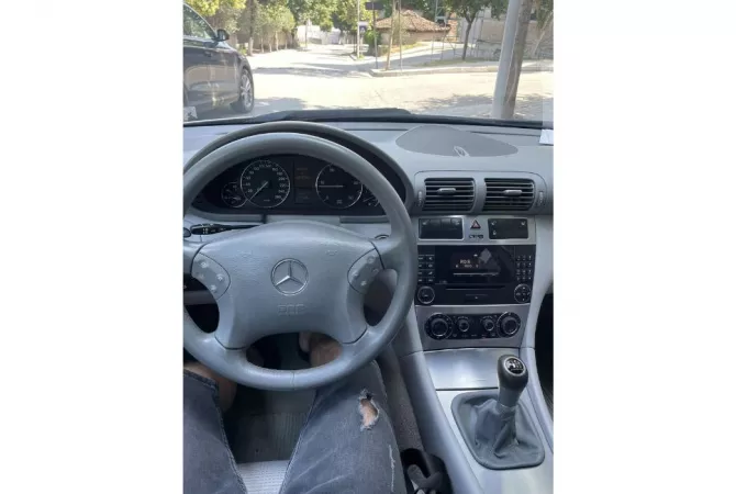 Makina ne shitje  ne Tirane - 4,000 Euro