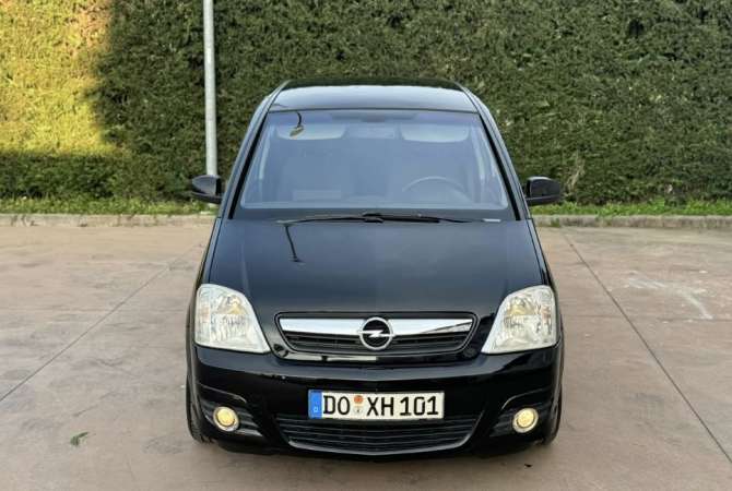 Makina ne shitje ne Tirane - 2,600 Euro