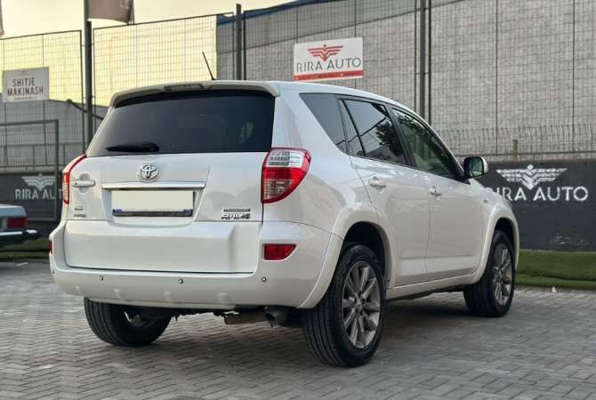 Auto in Vendita  a Tirana - 9,900 Euro