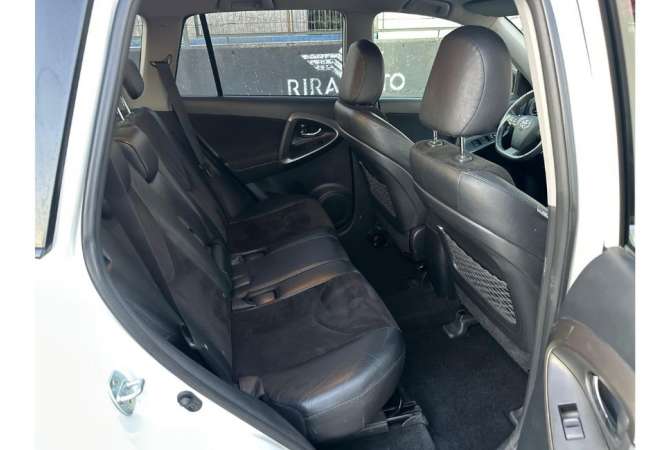 Makina ne shitje ne Tirane, Toyota, 2012 Diesel,Kambio Automatik Pagesa 9,900  Euro.