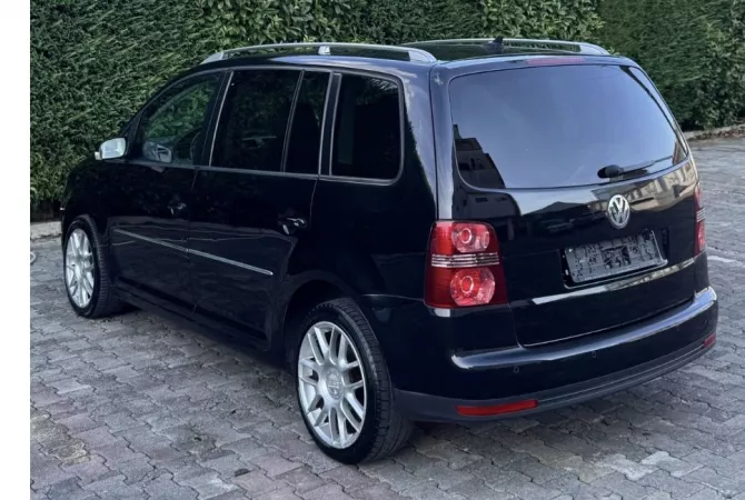 Auto in Vendita  a Tirana - 4,900 Euro