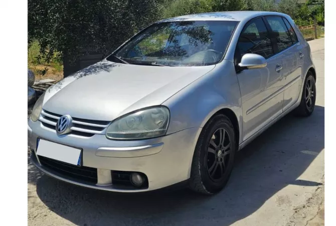 Makina ne shitje  ne Tirane - 3,400 Euro