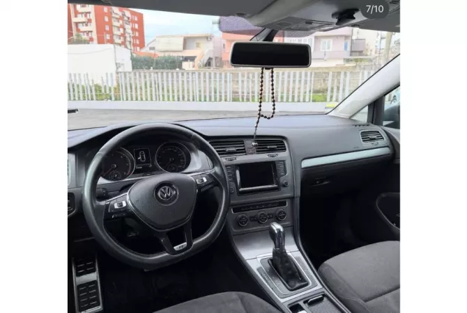 Makina ne shitje  ne Tirane - 8,500 Euro