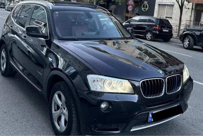 Makina ne shitje ne Tirane - 11,500 Euro