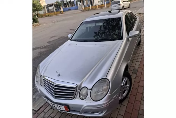 Makina ne shitje  ne Tirane - 550,000 Leke