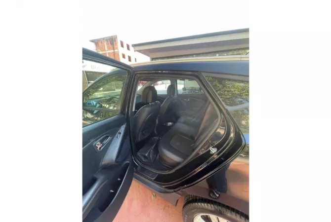 Makina ne shitje ne Tirane, Hyundai, 2012 Diesel,Kambio Automatik Pagesa 6,500  Euro.