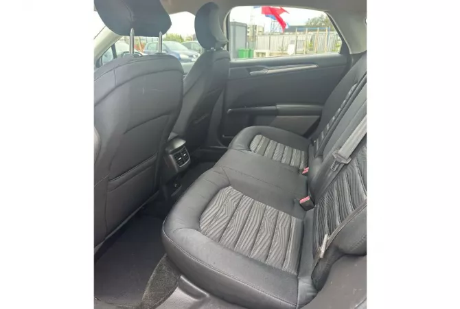 Makina ne shitje ne Tirane, Ford, 2016 gasoline-gas,Kambio Automatik Pagesa 7,800  Euro.