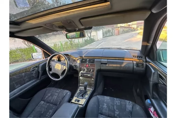 Auto in Vendita  a Tirana - 1,800 Euro