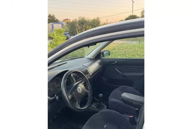 Auto in Vendita  a Tirana - 2,200 Euro