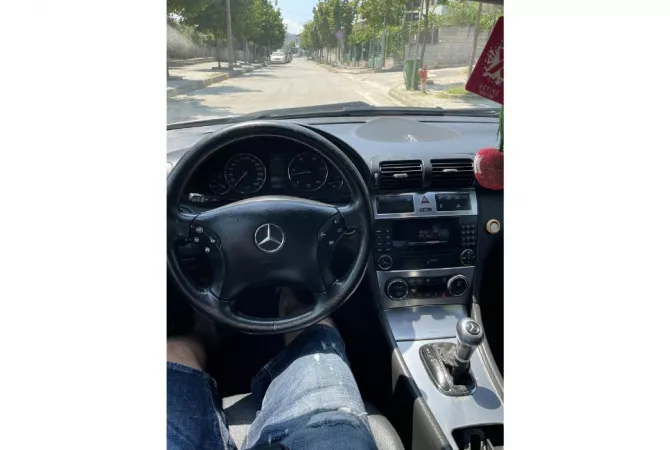 Makina ne shitje  ne Tirane - 3,999 Euro