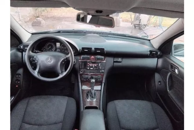 Makina ne shitje  ne Tirane - 4,500 Euro