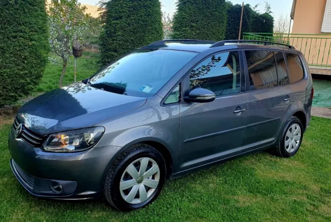 Makina ne shitje  ne Tirane - 7,000 Euro