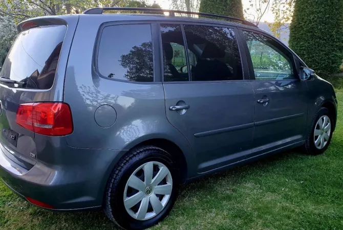 Makina ne shitje  ne Tirane - 7,000 Euro