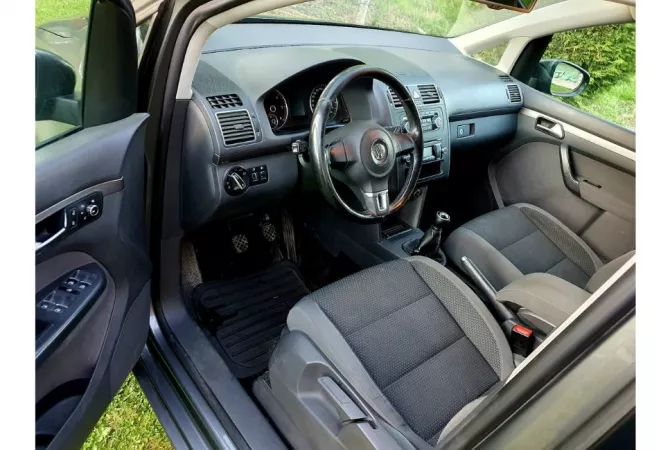Makina ne shitje  ne Tirane - 7,000 Euro
