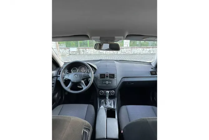 Makina ne shitje ne Tirane, Mercedes-Benz, 2007 gasoline-gas,Kambio Automatik Pagesa 670,000  Leke.