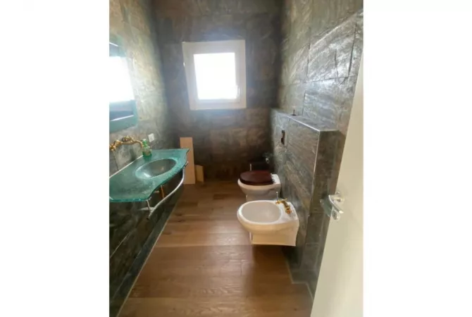 Shtepi me qera Apartament ne Tirane, 2+1, Mobilimi E mobiluar, Pagesa 750  Euro.