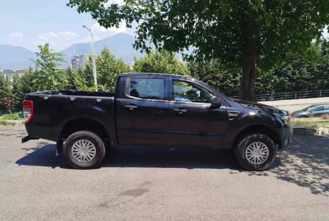 Makina ne shitje  ne Tirane - 9,300 Euro