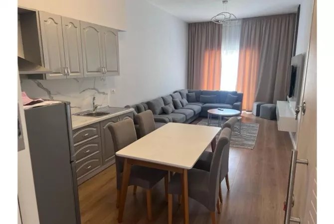 Shtepi me qera 2+1 ne Tirane - 45,000 Leke