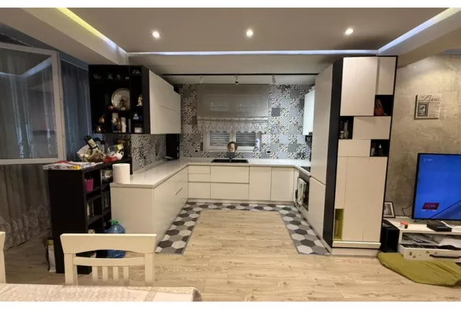 Shtepi me qera 2+1 ne Tirane - 750 Euro