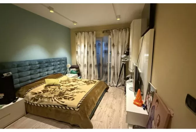 Shtepi me qera 2+1 ne Tirane - 750 Euro