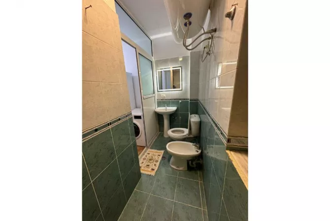 Shtepi me qera Apartament ne Tirane, 2+1, Mobilimi E mobiluar, Pagesa 50,000  Leke.