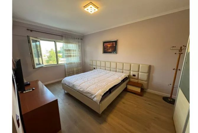 Shtepi me qera 2+1 ne Tirane - 700 Euro