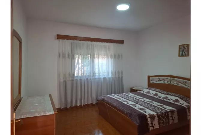 Shtepi me qera 2+1 ne Berat - 25,000 Leke