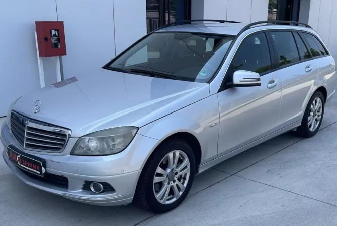 Makina ne shitje ne Tirane - 5,200 Euro