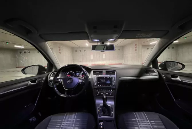 Volkswagen Golf 7 Lounge me qera duke filluar nga 45 Euro dita