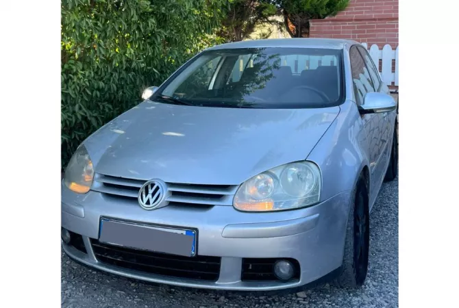 Makina ne shitje  ne Tirane - 3,500 Euro