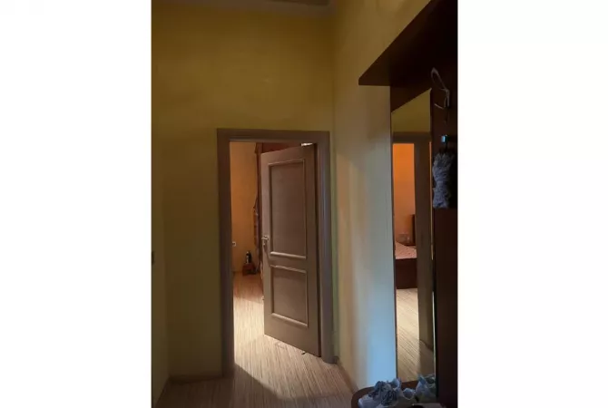 Shtepi me qera 1+1 ne Tirane - 650 Euro