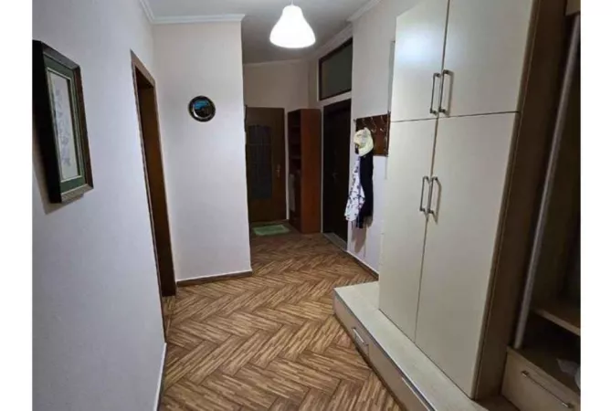 Shtepi me qera 2+1 ne Tirane - 55,000 Leke