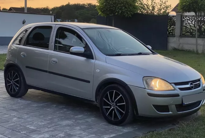 Makina ne shitje ne Tirane - 3,800 Euro