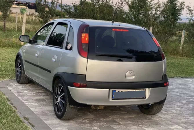 Makina ne shitje  ne Tirane - 3,800 Euro