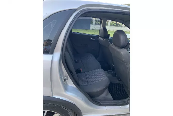 Makina ne shitje ne Tirane, Opel, 2003 Benzine,Kambio Automatik Pagesa 3,800  Euro.