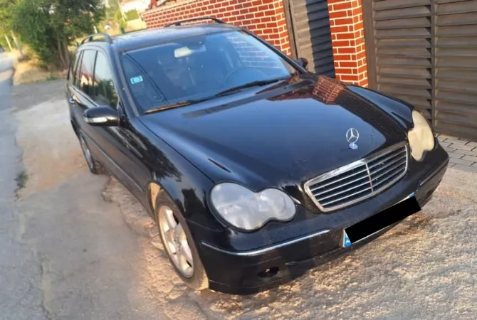 Makina ne shitje ne Korce - 2,800 Euro