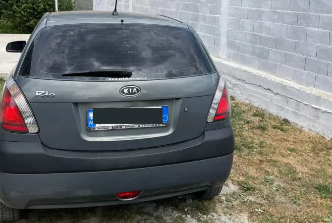 Cars for sale  in Tirana - 3,000 Euro