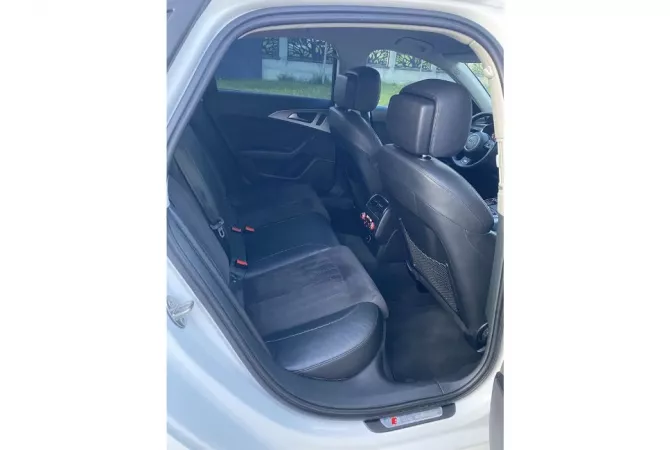 Makina ne shitje ne Tirane, Audi, 2014 Diesel,Kambio Automatik Pagesa 14,500  Euro.