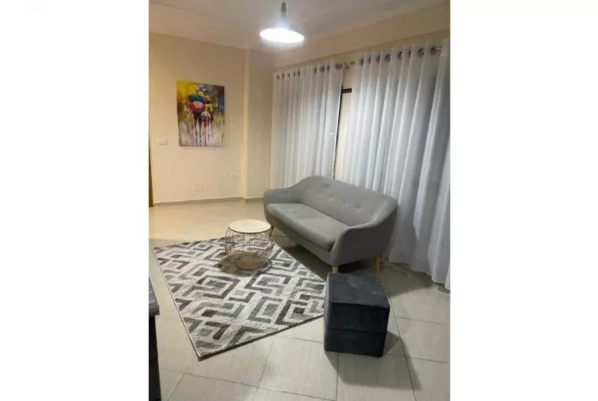 Shtepi me qera 1+1 ne Tirane - 450 Euro